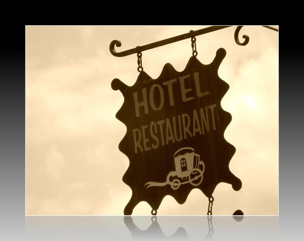 Le Relais De La Caleche Hotel Saint-Denis-d'Anjou Luaran gambar