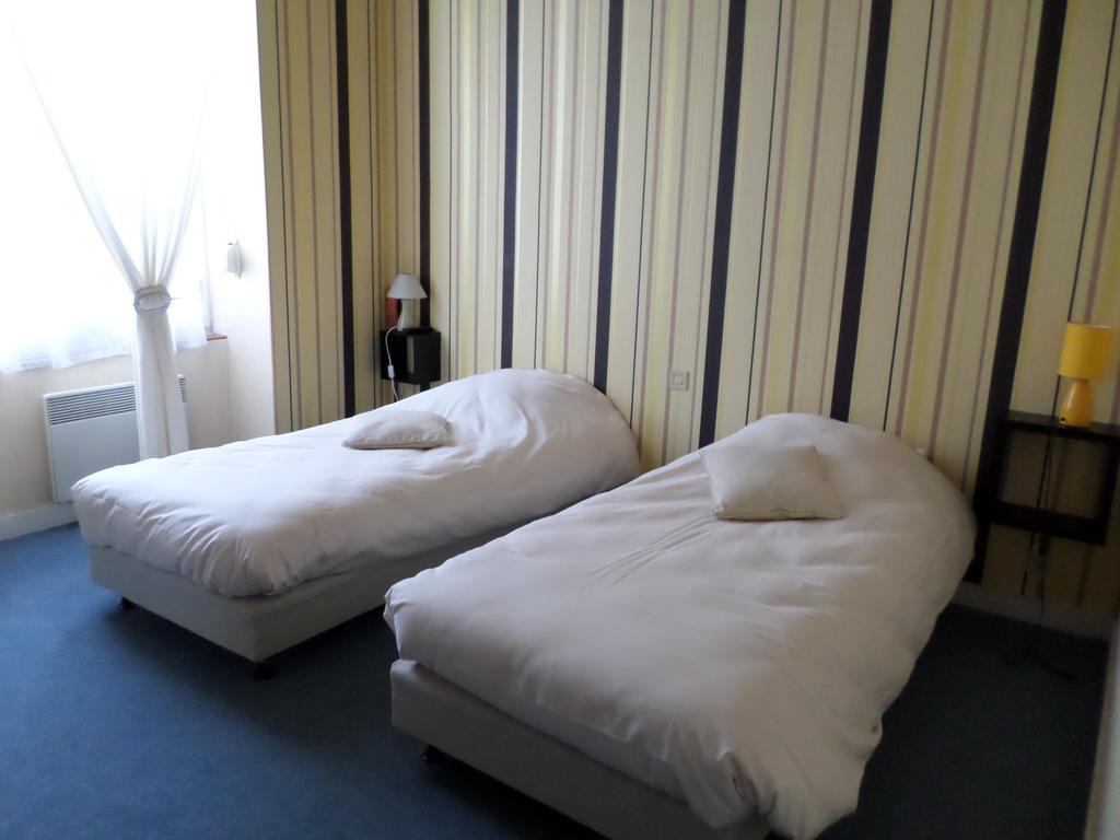 Le Relais De La Caleche Hotel Saint-Denis-d'Anjou Luaran gambar