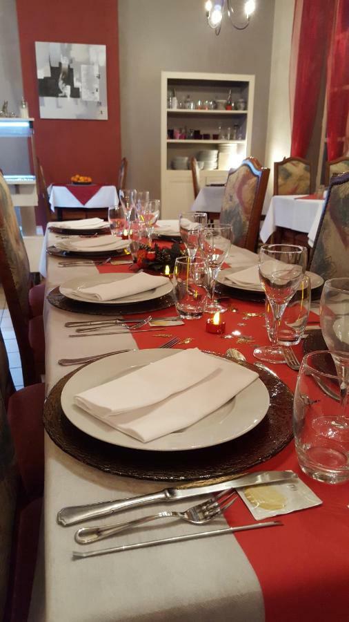 Le Relais De La Caleche Hotel Saint-Denis-d'Anjou Luaran gambar